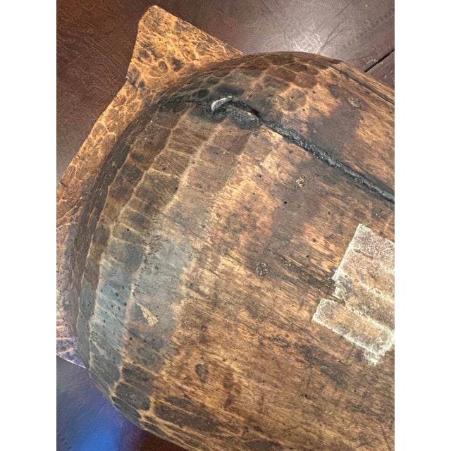 ⸻ Mid-19th Century Central European Hand-Hewn Beech Dough Bowl For Sale - Image 12 of 17