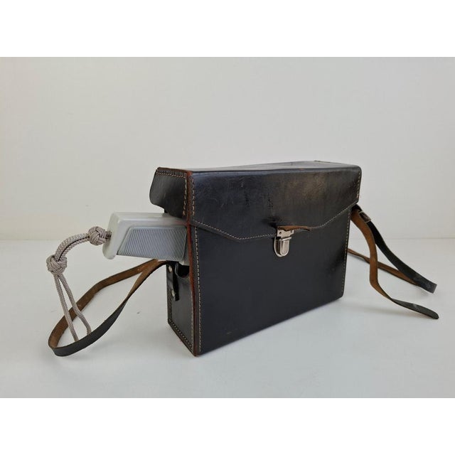 Meopta A8G Czechoslovak Handheld Film Movie Camera with Original Case, 1960 For Sale - Image 17 of 18