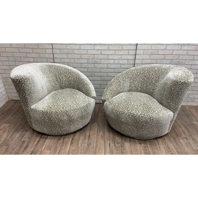 Vladimir Kagan Mid Century Modern “Nautilus” Swivel Chairs Vladimir Kagan for Weiman - Pair For Sale - Image 4 of 12