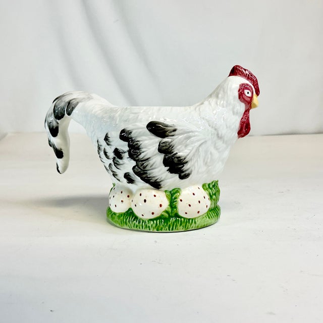 Ceramic Mid-Century Americana Arts & Crafts Farmhouse Ceramic Chicken Planter. For Sale - Image 7 of 9