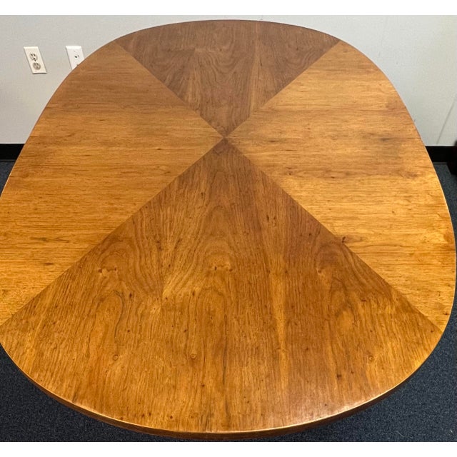 Mid Century Extension Dining Room Table For Sale In New York - Image 6 of 9