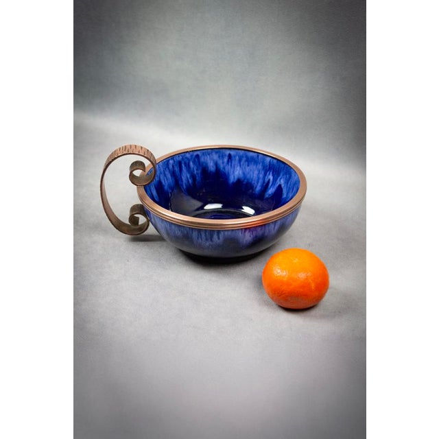 Metal Cobalt Blue Flamed Glazed Earthenware Bowl with Handle and Hammered Metal Mount by André Villien, Paris, 1910-1920 For Sale - Image 7 of 11