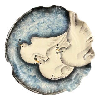 Large Art Deco Grooved Ceramic Dish with Doves, 1940s For Sale
