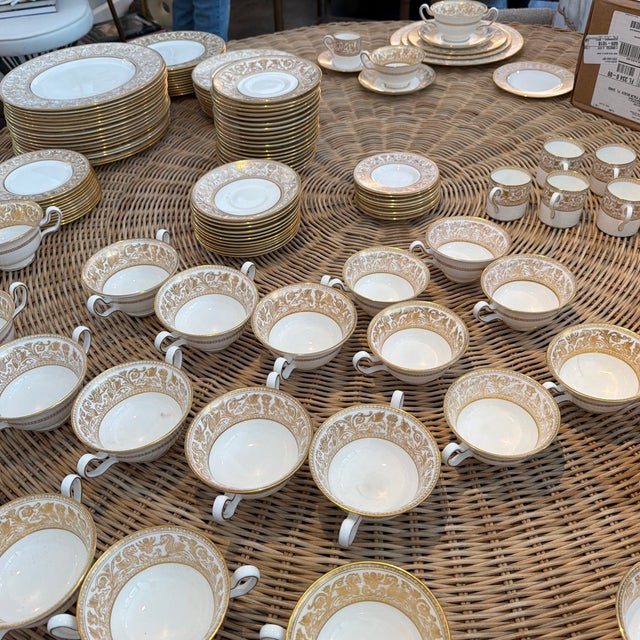 Late 20th Century Wedgwood Florentine Gold Dragon Dishes- 114 Pieces Service for 12 For Sale - Image 10 of 12