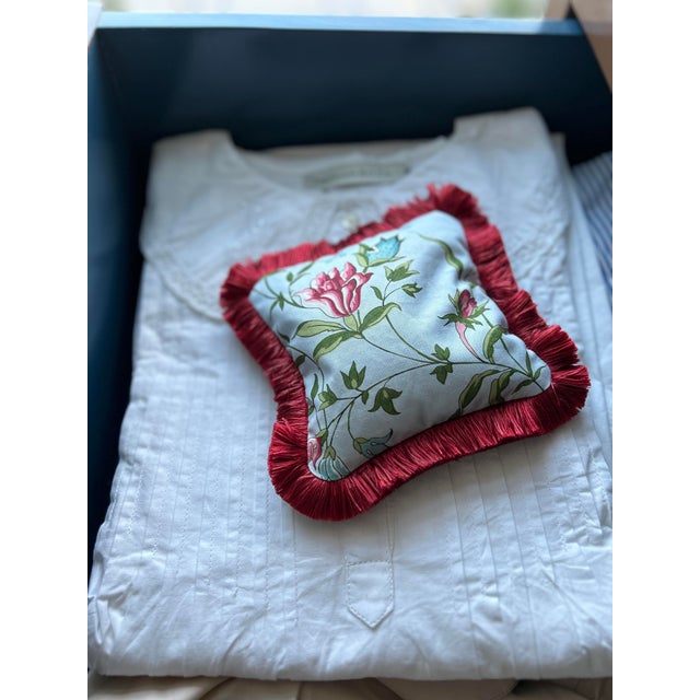 Traditional Scented Small Accent Pillow: Brunschwig & Fils "Chancay" Print Filled With Dried Lavender For Sale - Image 3 of 4
