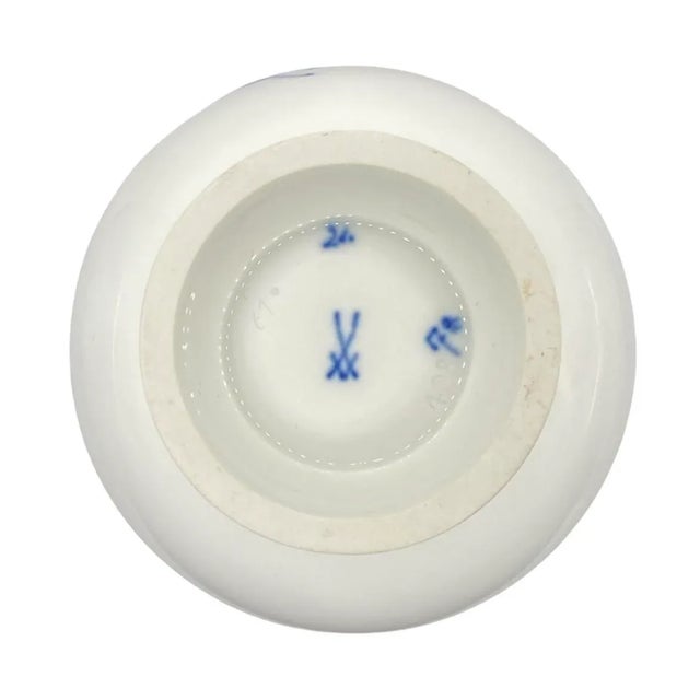 Antique Meissen Porcelain Blue & White Floral Insect Vase