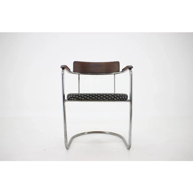 1930s. Original condition. Wooden parts restored, chrome with patina, new upholstery.