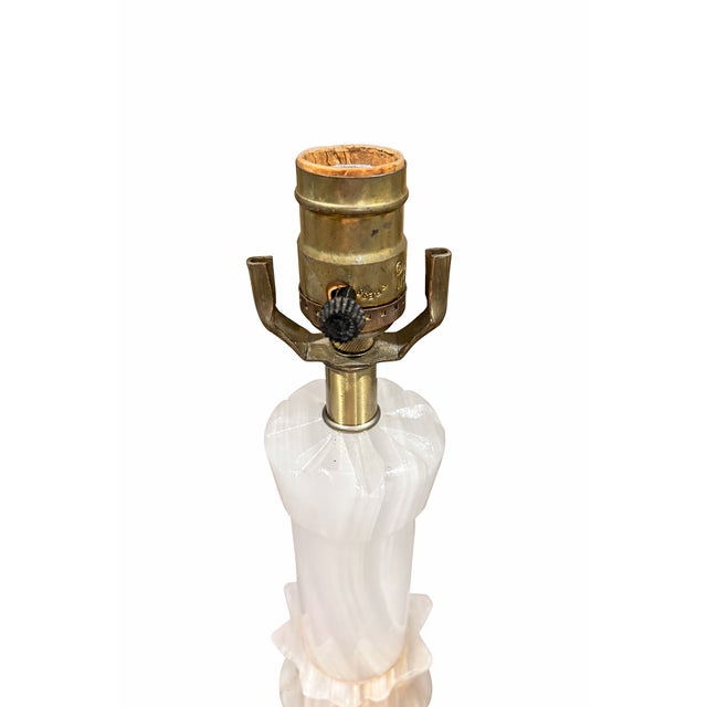 Vintage Italian Onyx Table Lamp, Mid-Century Classical Form For Sale In San Diego - Image 6 of 11