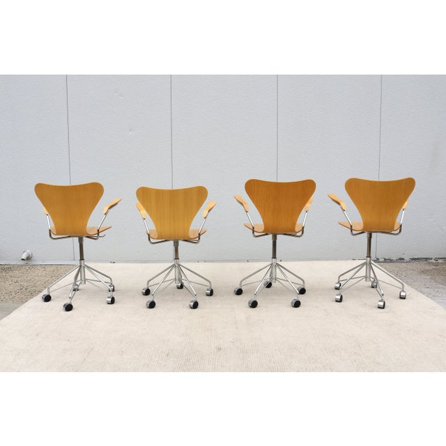 Mid-Century Danish Arne Jacobsen for Fritz Hansen Ash Series 7 Swivel Desk Chair For Sale - Image 10 of 18