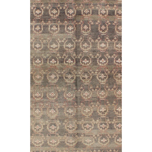 Gray Background Vintage Turkish Oushak Rug With All-Over Design in Red and Green For Sale - Image 4 of 8