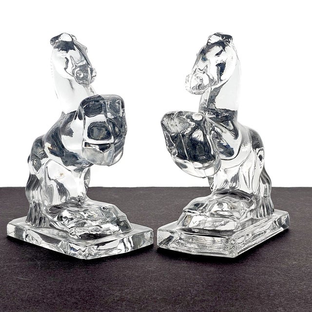 Transparent Pair of New Martinsville Glass Art Deco Rearing Horse Bookends, 1930s–40s Usa For Sale - Image 8 of 13