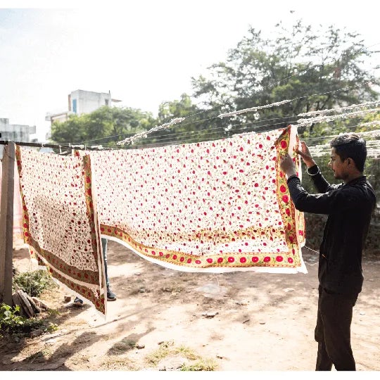 Gina King Magenta Fitted Sheet For Sale - Image 6 of 7