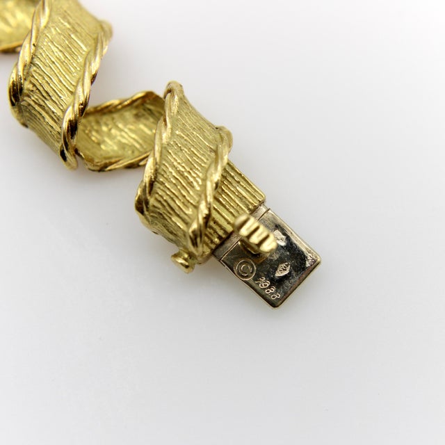 1980s 18k Gold Tiffany & Co. French Ribbon Bracelet For Sale - Image 10 of 11