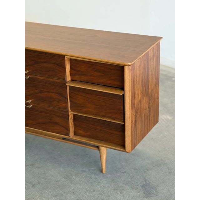 Mid-Century Modern Kent Coffey Mid-Century Modern Eloquence Sculptural Walnut Dresser Buffet For Sale - Image 3 of 15