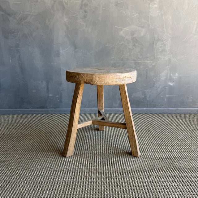 Mid-Century Modern Vintage Elm Wood Chop Block Table #M45 For Sale - Image 3 of 8