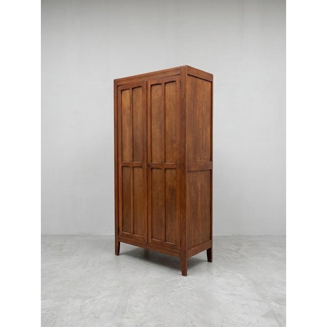 Mid-Century Minimalist French Wardrobe in the style of René Gabriel, 1950 For Sale - Image 3 of 4