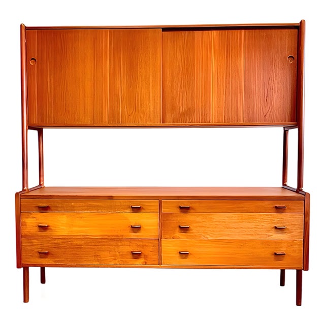 RY-20 Sideboard in Teak and Oak by Hans J. Wegner for Ry Møbler, 1950s For Sale