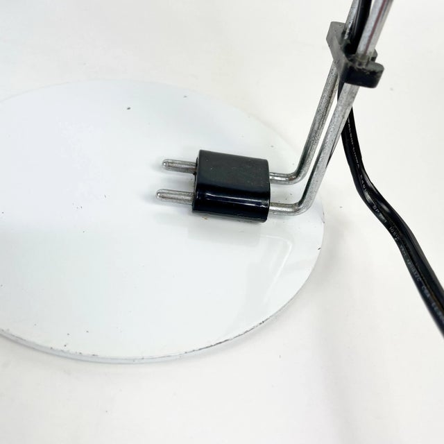 Vintage 1980’s Mid-Century Modern Tensor White Desk Lamp Il200 For Sale In Palm Springs - Image 6 of 10