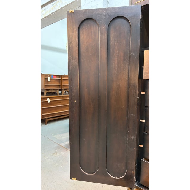Mid 20th Century Hollywood Regency Burl and Brass Armoire by Mastercraft For Sale - Image 11 of 18