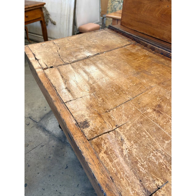 Early 19th Century Walnut Billot De Boucher/ Butcher's Table For Sale - Image 10 of 15