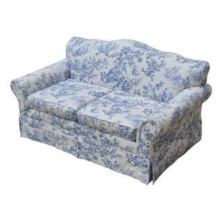 Antique Blue & White Toile De Jouy Camel Back Loveseat Rolled Arms Pleated Skirt For Sale