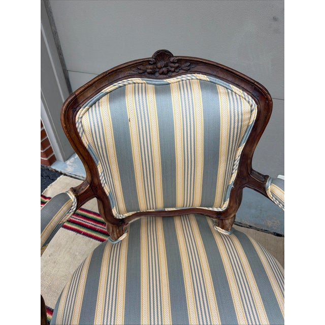 Pair of 18th Century French Louis XV Walnut Fauteuils, Carved Provincial Armchairs For Sale - Image 4 of 18