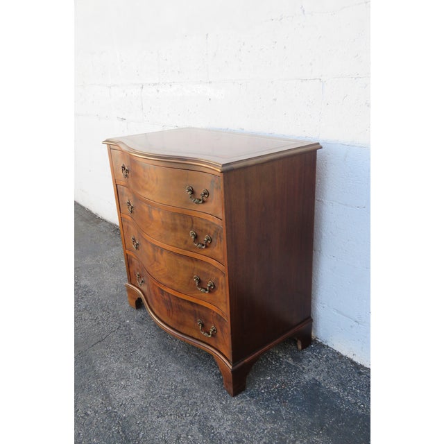 Traditional Maddox Serpentine Leather Top Large Nightstand Bedside Table Small Dresser 5836 For Sale - Image 3 of 12