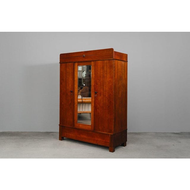Art Nouveau Wardrobe in Walnut For Sale - Image 4 of 18