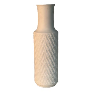 Large White Ceramic Model Zig-Zag Vase from Hutschenreuther Hohenberg, West Germany, 1960s For Sale