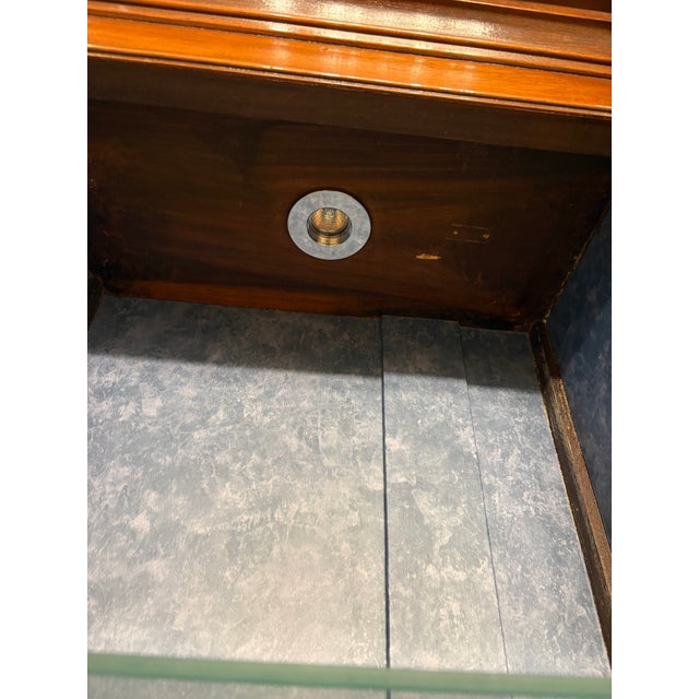 Late 20th Century George III / Chippendale Style Mahogany Breakfront Library Bookcase With Astragal Glazing & Original Lighting For Sale - Image 10 of 12