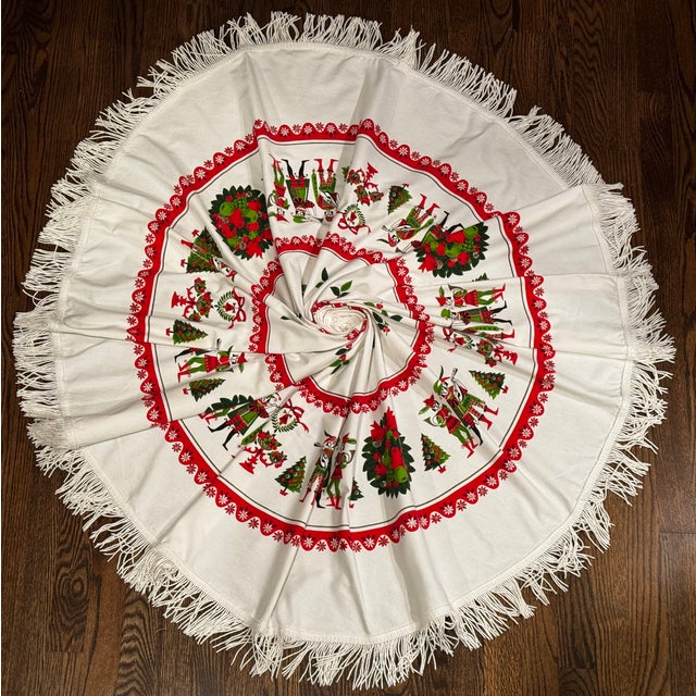 1960s 1960’s Christmas 60” Round Tablecloth With Fringe For Sale - Image 5 of 10
