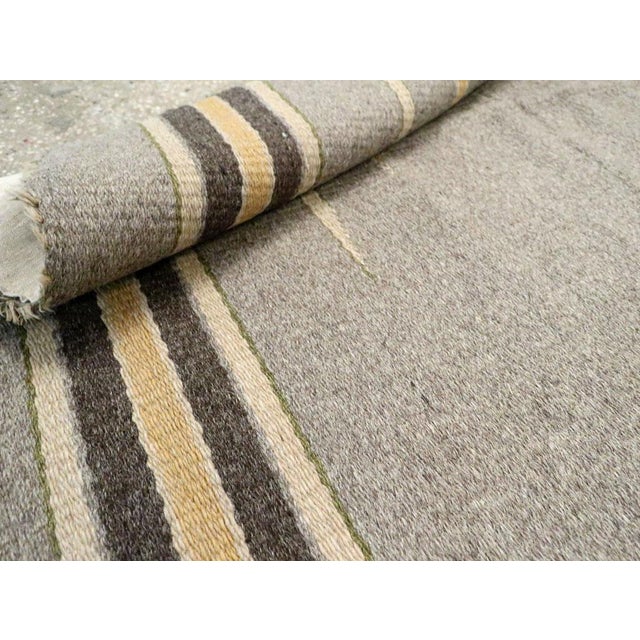 Gray Mid-20th Century Handmade European Flat-Weave Kilim Throw Rug For Sale - Image 8 of 9