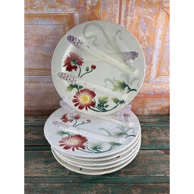 Art Nouveau Barbotine Plates with Asparagus Dish from Saint Clément, Set of 7 For Sale - Image 9 of 17