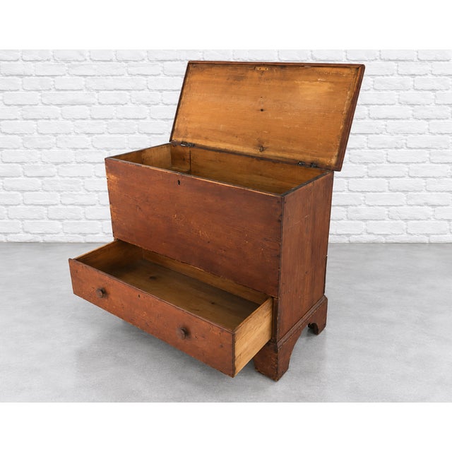 American Shaker Style Antique Wooden Pine Blanket Chest, C. 1800's For Sale - Image 3 of 15