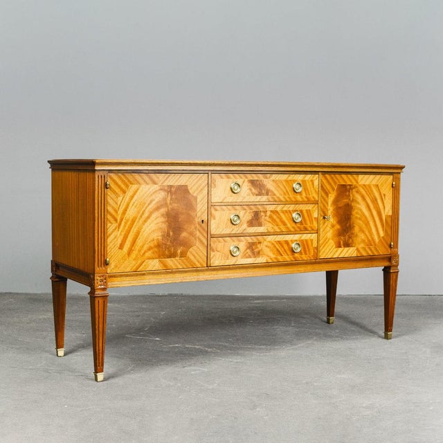English Style Sideboard in Mahogany For Sale - Image 14 of 14