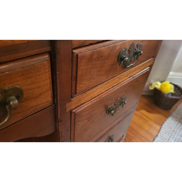 Chippendale Mid 20th Century Stickley Knee Hole Desk For Sale - Image 3 of 11