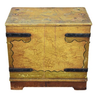 1940s Monterey-Style Handpainted Trunk Chest Coffee Table For Sale