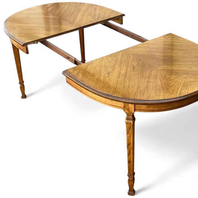 Traditional Vintage Bookmatched Veneer Oval Extension Dining Table For Sale - Image 3 of 18