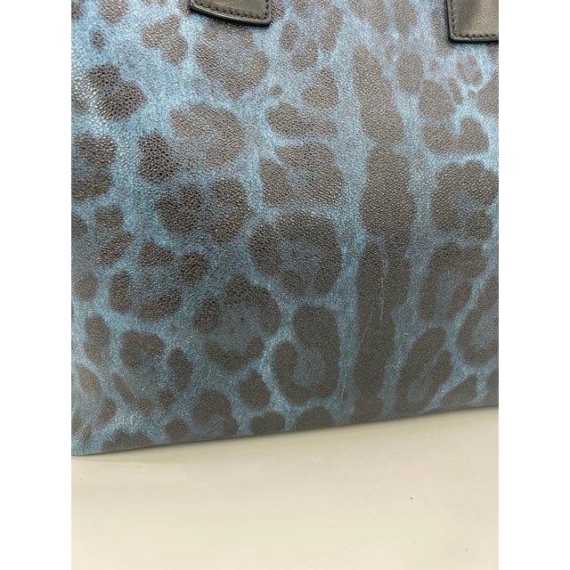Mid 20th Century Dolce & Gabbana Blue Leopard Print Coated Canvas Tote For Sale In Philadelphia - Image 6 of 11