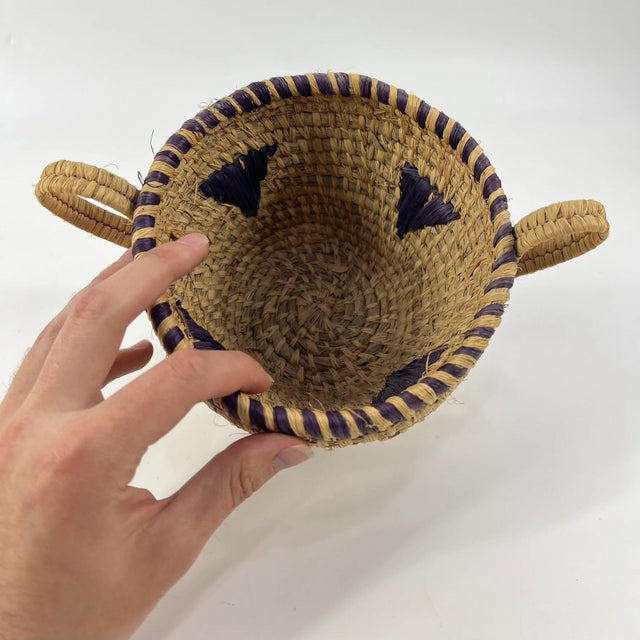 Textile Early 20th Century Hausa Basket Nigeria MATTER COLLECTION For Sale - Image 7 of 8