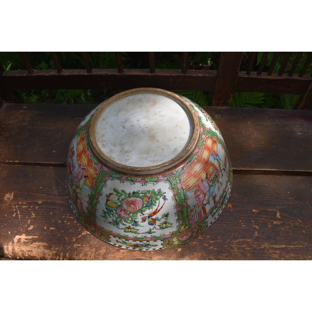 18th Century Chinese Export Rose Medallion Punch Bowl of the 19th Century For Sale - Image 5 of 8