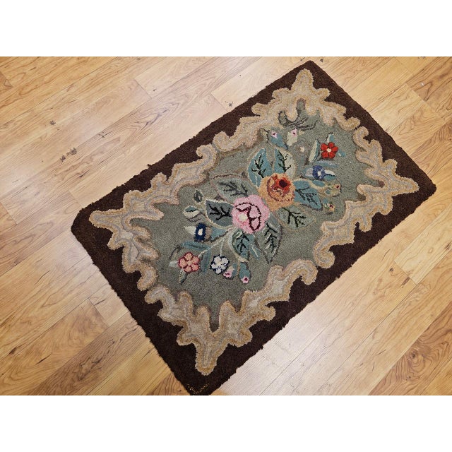 1900 - 1909 Vintage Hand-Hooked Rug, Banded Floral Pattern, Wool & Cotton, American Folk Art, 2x3 For Sale - Image 5 of 15