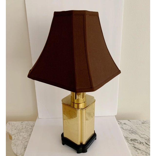 Vintage Chinoiserie Brass Tea Canister Table Lamp and Lampshade For Sale In Miami - Image 6 of 13