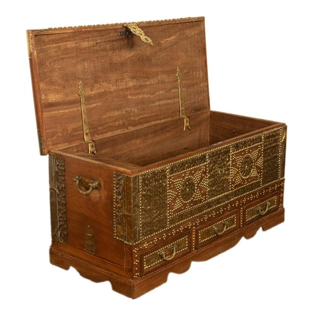Antique 19thC Zanzibar Omani Teak & Brass Stud & Copper Clad Dowry Chest 1890 For Sale - Image 13 of 18