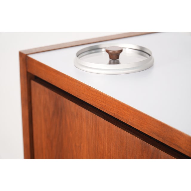 1970s 1970s Arthur Umanoff for Dillingham Mid-Century Dry Bar American Walnut For Sale - Image 5 of 17
