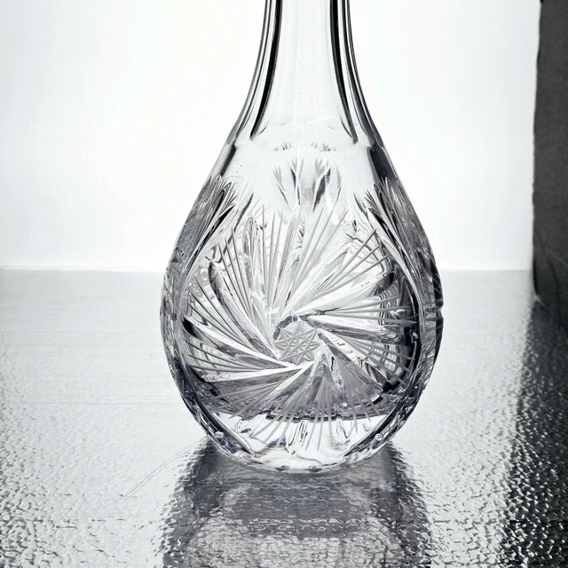 Mid 20th Century Crystal Glass Pinwheel Decanter W/ Stopper For Sale - Image 5 of 12