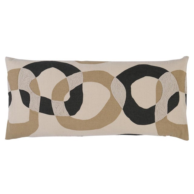 This pillow features Conrad with a knife edge finish. With organic interlocking rings hand-printed and -embroidered on a...