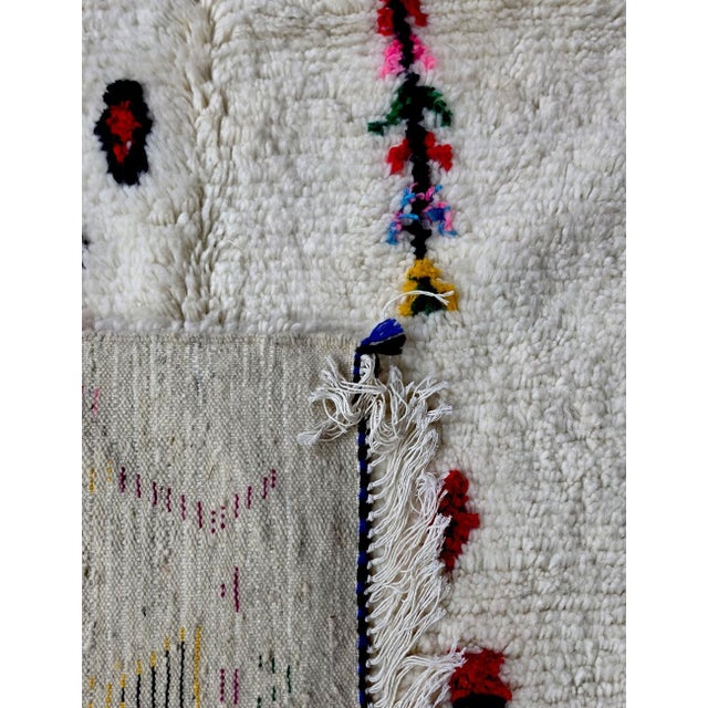 Moroccan Azilal Wool Rug - 8.4 X 5 Ft For Sale In Cleveland - Image 6 of 8