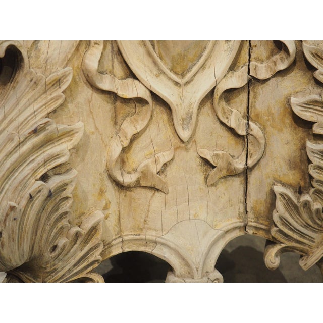 Late 19th Century Pair of Low Antique Italian Baroque Style Walnut Tripodal Pedestals, Late 1800s For Sale - Image 5 of 18