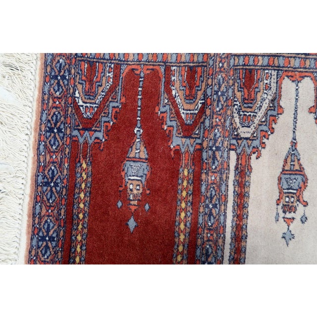 1960s, Handmade Vintage Pakistani Lahore Prayer Rug 1.9' X 1.9' For Sale In New York - Image 6 of 10